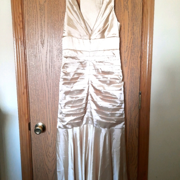 Long Dress Mermaid cut - Picture 4 of 6